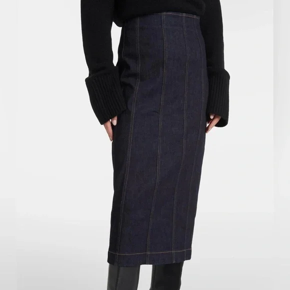 Veronica Beard Fiona denim maxi skirt
NWT
LENGHT 34.25
Waist 36 - Picture 2 of 7